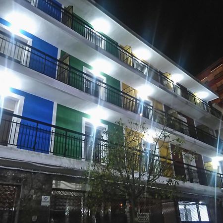 Hostal El Mercat Вилахойоса Екстериор снимка