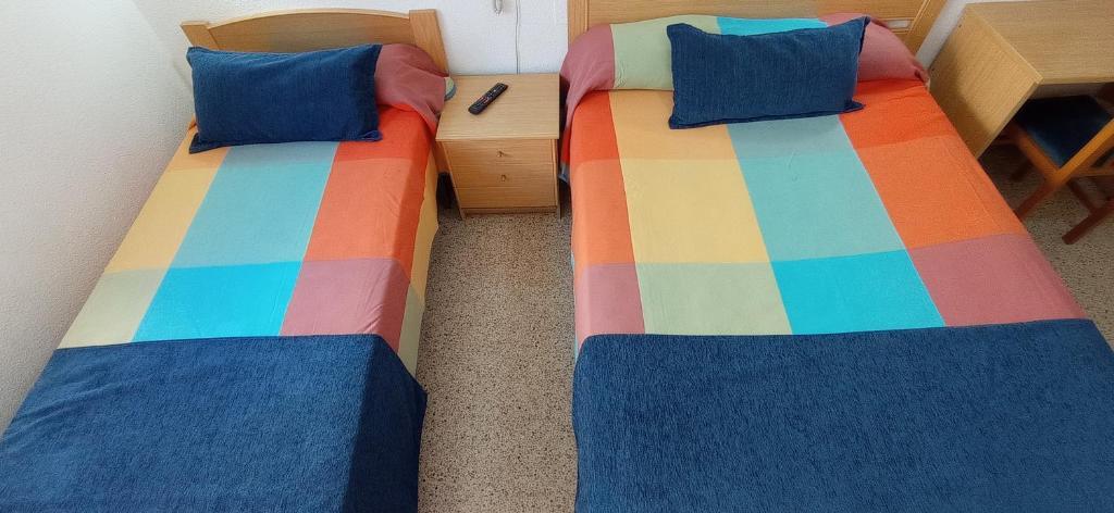 Hostal El Mercat Вилахойоса Екстериор снимка