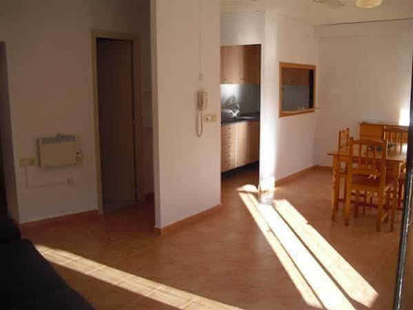 Hostal El Mercat Вилахойоса Екстериор снимка